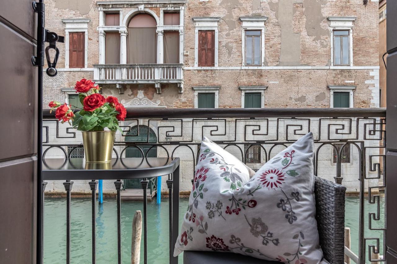 Italian Experience-Riva Degli Schiavoni Boutique Apartment Venedig Eksteriør billede