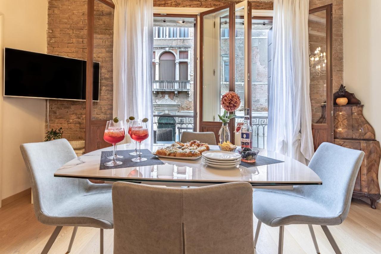 Italian Experience-Riva Degli Schiavoni Boutique Apartment Venedig Eksteriør billede