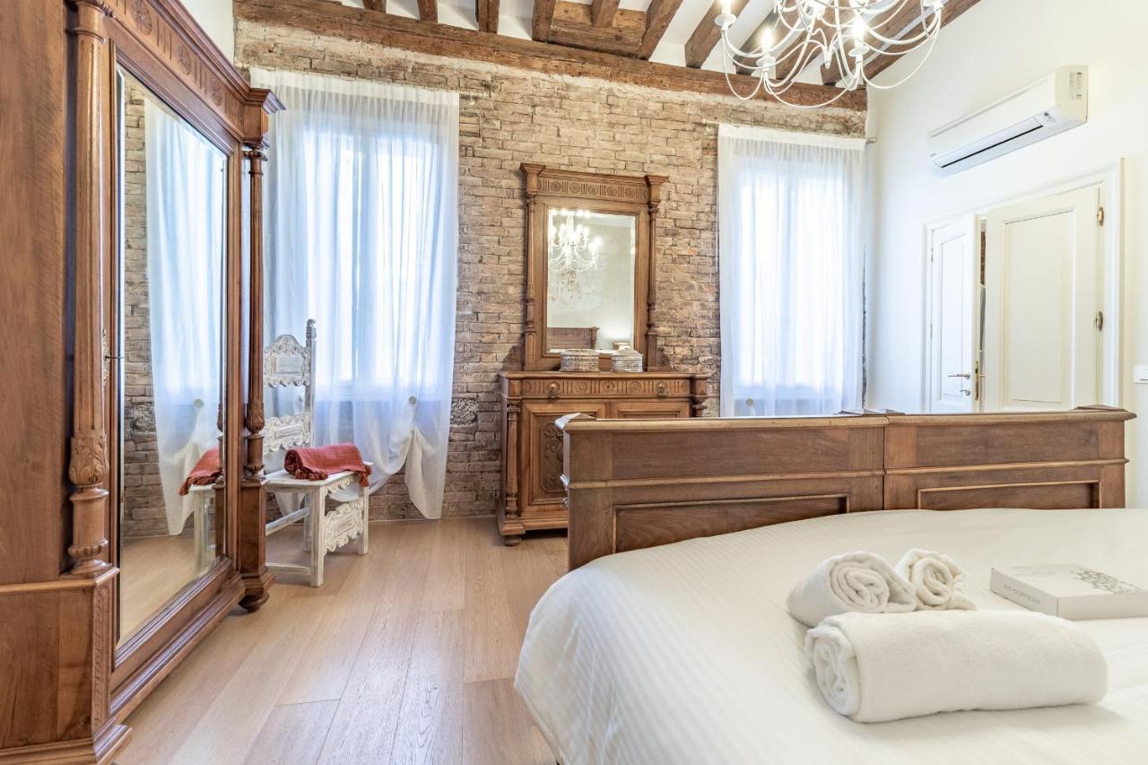 Italian Experience-Riva Degli Schiavoni Boutique Apartment Venedig Eksteriør billede