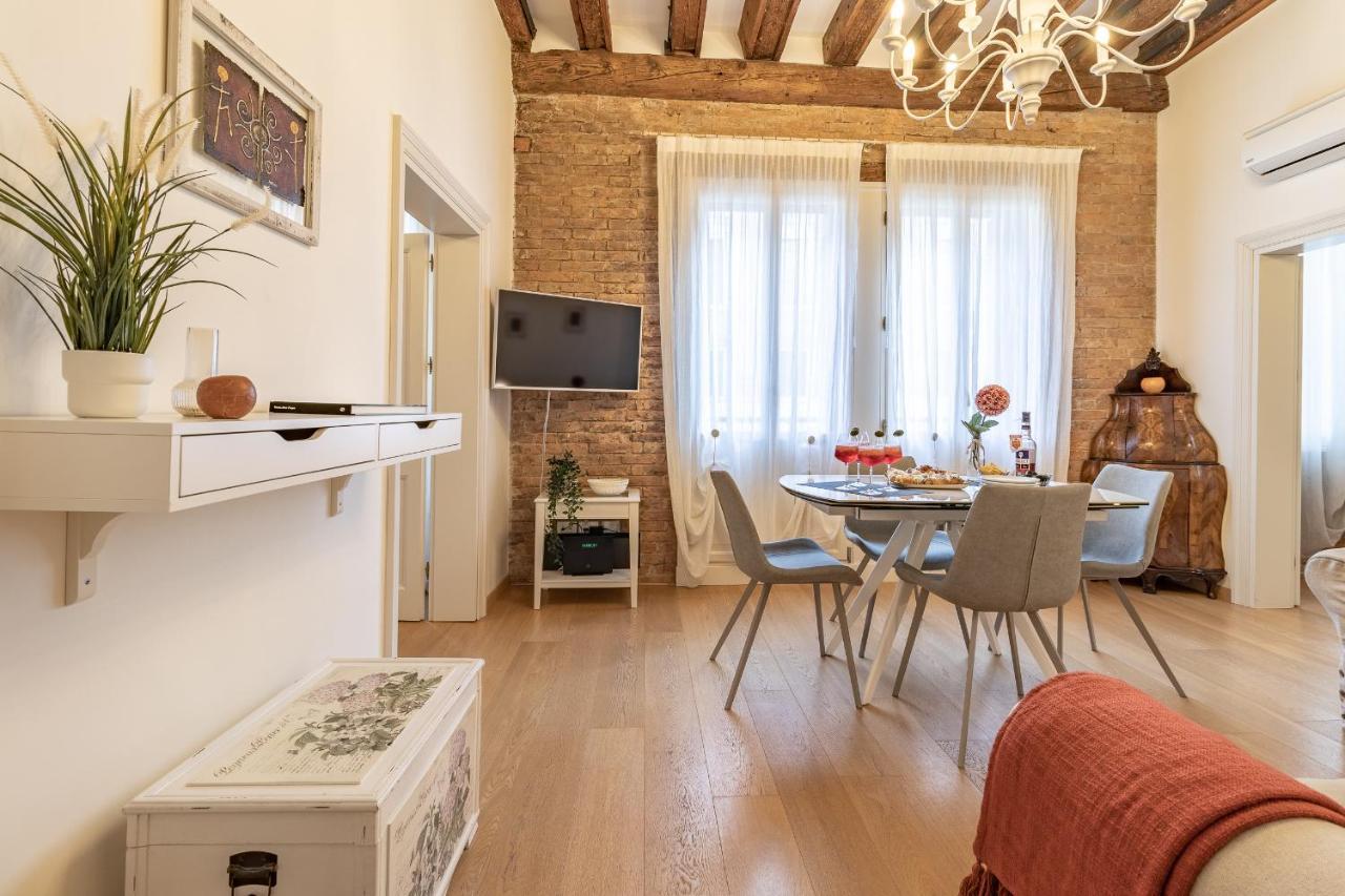 Italian Experience-Riva Degli Schiavoni Boutique Apartment Venedig Eksteriør billede